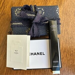 Chanel Nail File 127 Fugueuse Limited Edition + Gift